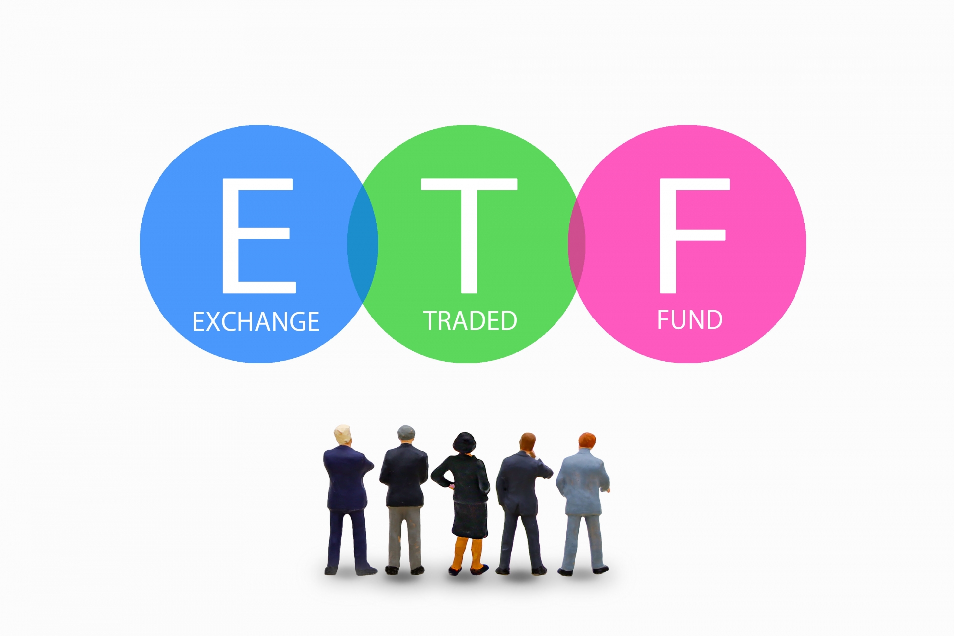 投資信託ではなく、『ETF』を使った資産運用のアドバイスを行っています。